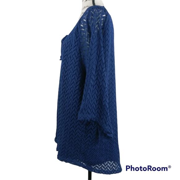 Ashley Blue Bell Sleeve Chevron Long Line  Lace Top 2X - Picture 4 of 9